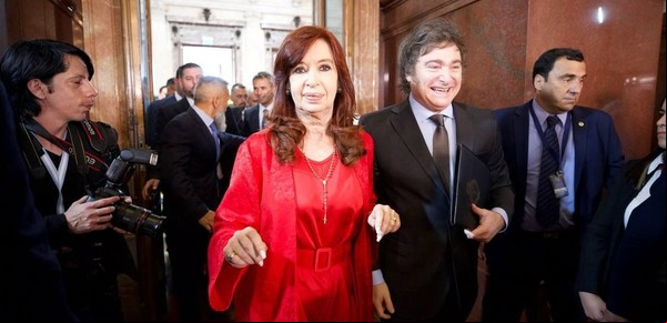 Lo que une a Milei y Cristina, y el debate que el Gobierno busca desviar