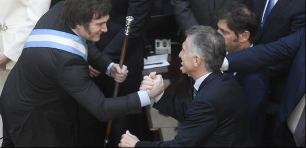 Mauricio Macri apoyó a Milei por la prohibición de hormonización en menores y un alfil de Carrió lo cruzó: "Te recomiendo recurrir a mejor evidencia científica"