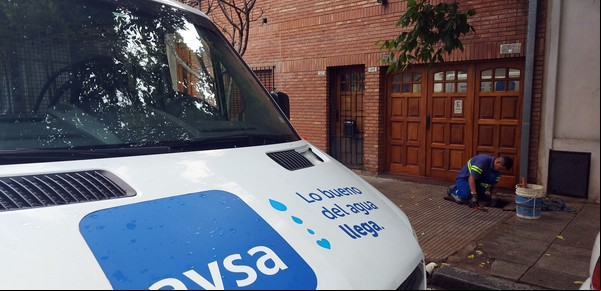 Despidos en la empresa estatal AySA: el Gobierno echó a 200 empleados y advierten sobre un plan de más de mil cesantías