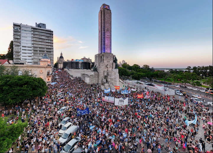 Las celebraciones por el Día de la Patria en Rosario se extenderán del jueves 22 al domingo 25 de mayo. Foto de Juan José García.