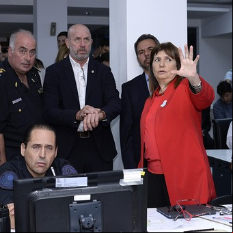 Este miércoles, fuerte operativo de seguridad del Gobierno: buscan que los estatales despedidos no ingresen a dependencias públicas