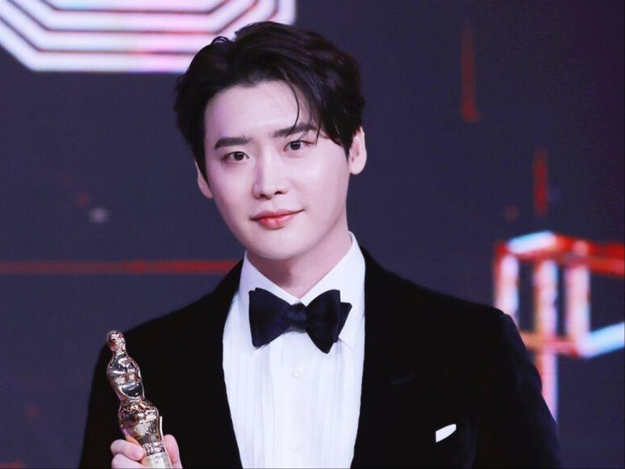 Lee Jong Suk lideró el ranking de los actores coreanos más bellos.