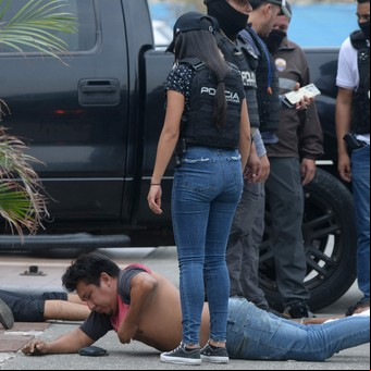 Ecuador desafiado por un intento de golpe del narcotráfico y una medida sin precedentes
