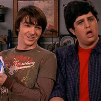 A 20 años de su estreno, las vidas opuestas de los protagonistas de "Drake y Josh", la serie juvenil que fue un fenómeno de audiencia