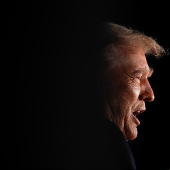 Un cuarto de siglo descalabrado, y la sonrisa de Trump