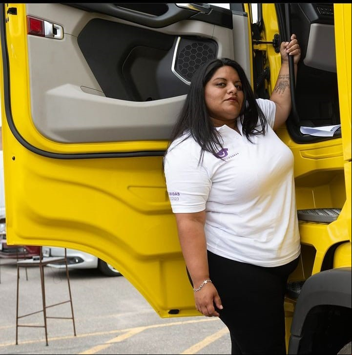 "Yo me presenté porque siempre me gustó conducir, pero nunca había tenido la posibilidad de manejar un camión", cuenta Ailén.