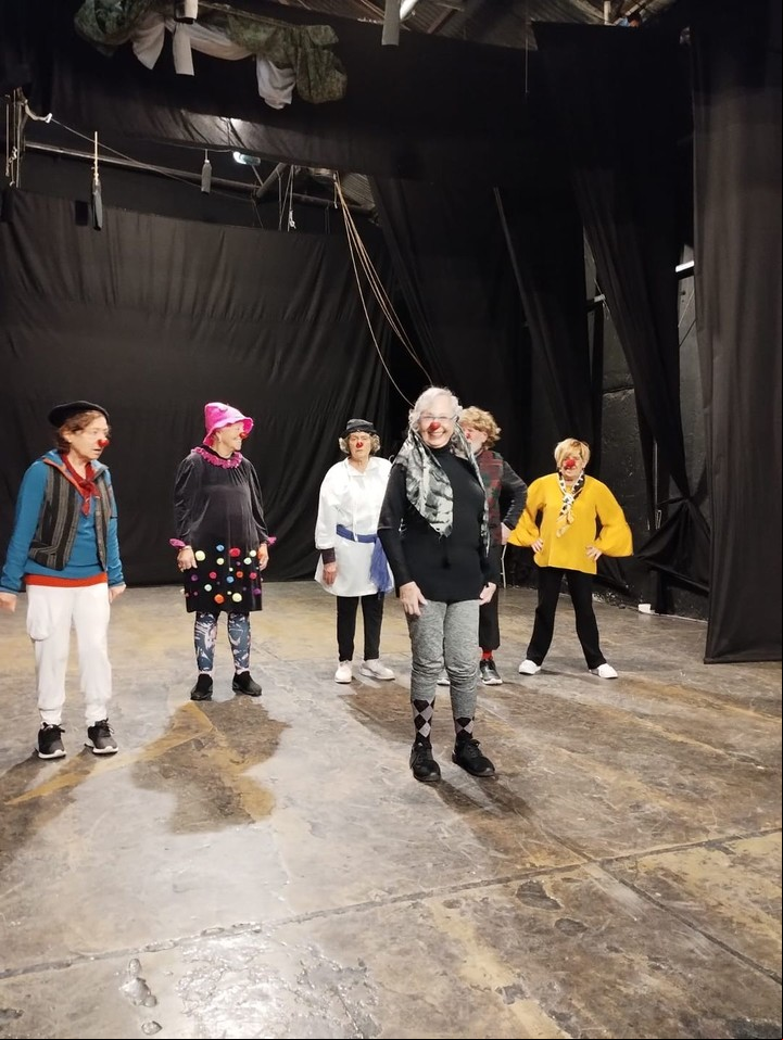Frida Kaplan no se queda quieta y hoy participa de un grupo de clown. Foto: gentileza Frida Kaplan/ Instagram.