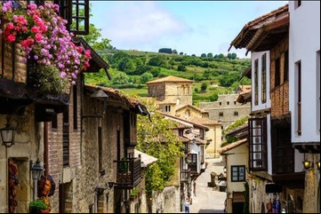 Cuál es el pueblo de las tres mentiras y por qué es tan visitado