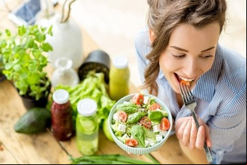 Tres comidas ricas en antioxidantes para cuidar la piel y tener más energía