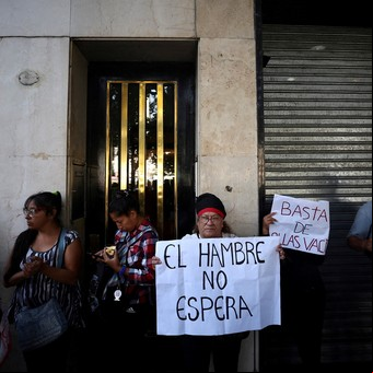 La pelea con los piqueteros: ahora el Gobierno difunde líneas para reclamos de comedores 