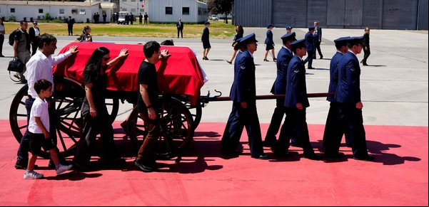 La muerte de Sebastián Piñera en Chile: Boric recibió con honores sus restos y lo velan en el ex Congreso en Santiago