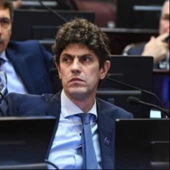 "Tenés cinco minutos para sacarle la mano...", la polémica frase de Lousteau que salió a repudiar la vice de la UCR y tensa más la interna en el partido