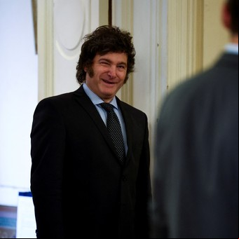 El Gobierno de Javier Milei acusó al gobernador de Chubut de "extorsión": "Proceda  con su amenaza y hágase cargo de las consecuencias en la Justicia"