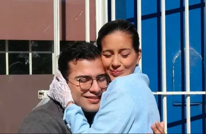 César Sena y Cecilia Strzyzowski. La pareja se casó en septiembre de 2022.