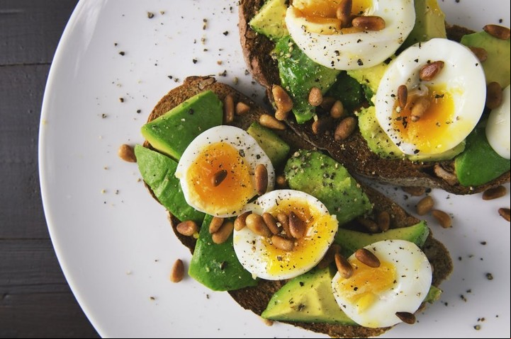 La investigación resalta un creciente consumo de huevos entre los argentinos, impulsado por sus propiedades nutricionales. Foto: Pexels.
