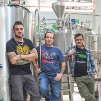 "Juguetes perdidos", la cervecería de Caseros que es premiada en el mundo