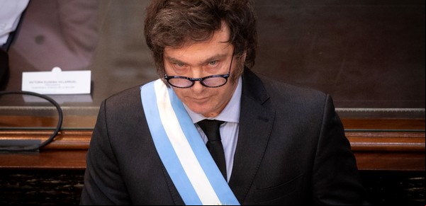Guevarismos "pampa" que hacen perder tiempo, dinero y paciencia