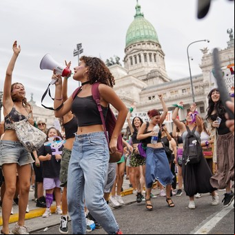 "Ni un paso atrás" ante el avance del "contrafeminismo"