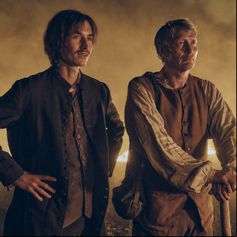 El bastardo, con Mads Mikkelsen, es un western, pero nórdico y violento