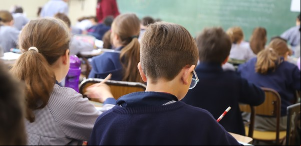 Voucher educativo: cuándo se cobra la ayuda para pagar la cuota de los colegios y de cuánto será