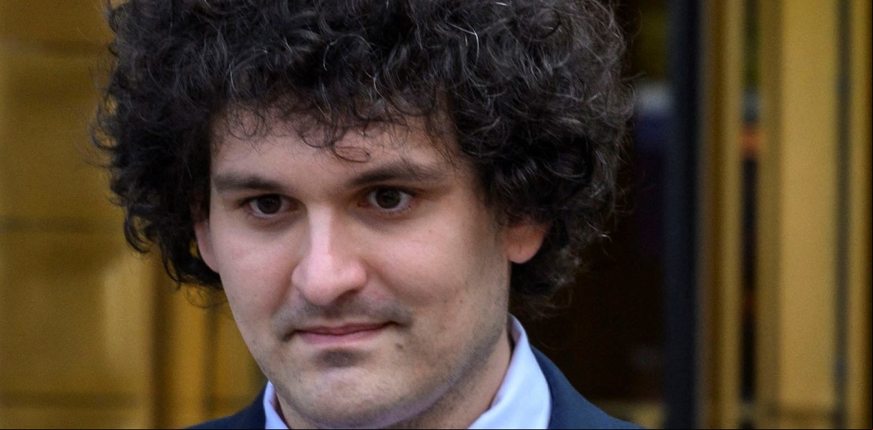 25 años de cárcel y 11 mil millones de dólares: la "leve" condena para Sam Bankman-Fried, el niño prodigio de las criptomonedas que armó una megaestafa 