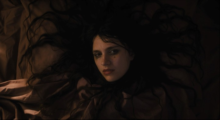Nell Tiger Free dio sus primeros pasos en la pantalla chica, en "Game of Thrones" y "Servant".