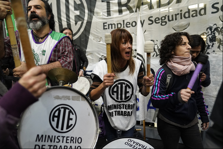 Protesta y paro de  ATE ante la ola de despidos en el sector estatal. Foto: Maxi Failla  