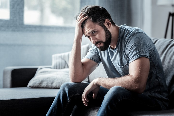 Pérdida de energía, angustia, incapacidad para pensar bien son sensaciones que aparecen en un bloqueo mental o afectivo./ Shutterstock.
