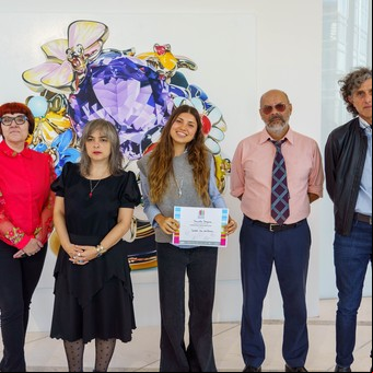 Un millón de pesos para el cuento de una alumna de la universidad pública