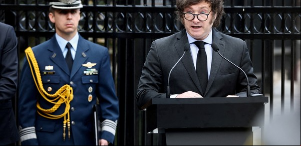 Javier Milei anunció un ascenso para los soldados que fueron reservistas en Malvinas