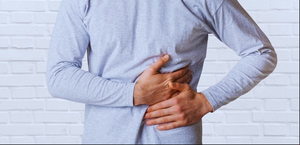 Señales que alertan sobre hígado graso, según un médico de Harvard