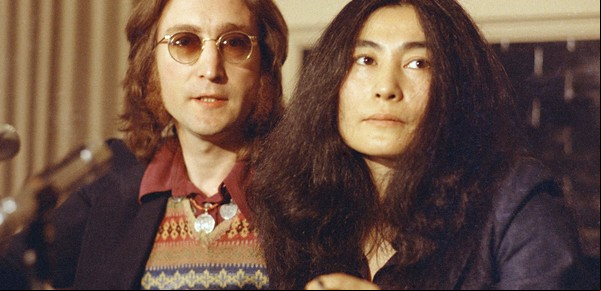Un nuevo libro revela que Yoko Ono le enseñó a consumir heroína a John Lennon
