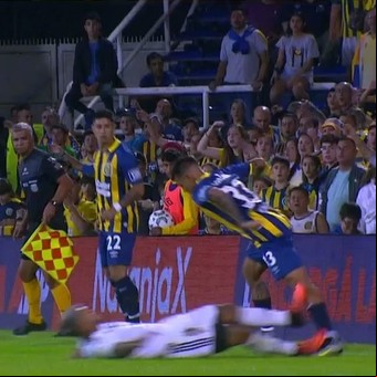 Rosario Central y Riestra cerraron la Copa de la Liga con una brutal patada 'a lo Krupoviesa' y un empate cómodo