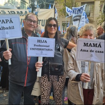 Identificación y progreso: así piensan las familias que por varias generaciones pasaron por la universidad pública