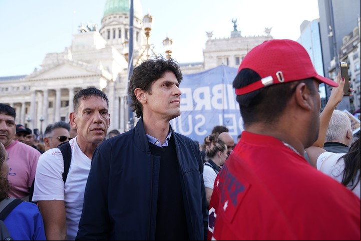 Martín Lousteau en la marcha universitaria. Foto: Juano Tesone.