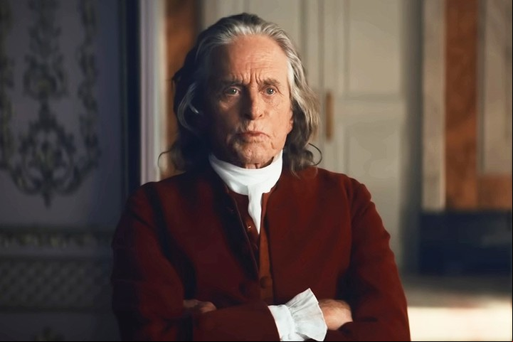 Michael Douglas, en lo que es su primer papel de época, como Benjamin Franklin. Foto: Apple TV