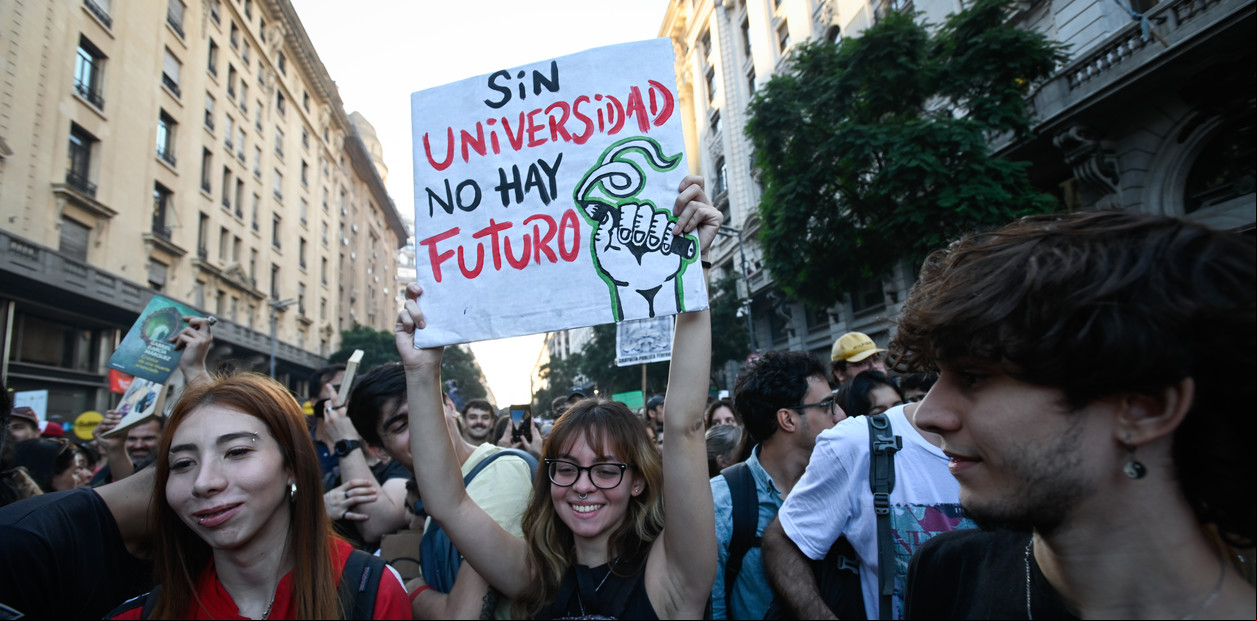 Universidades: Javier Milei veta la ley "para ahorrar", pero deja de recaudar 25 veces más por beneficios impositivos