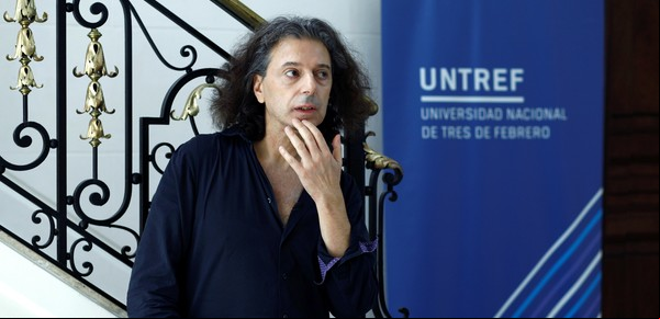 Eric Sadin: "Ya no se  distingue la verdad de la mentira”