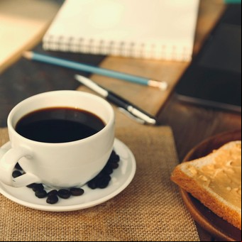 Desayuno con café y pan ¿es bueno o malo según expertos?    