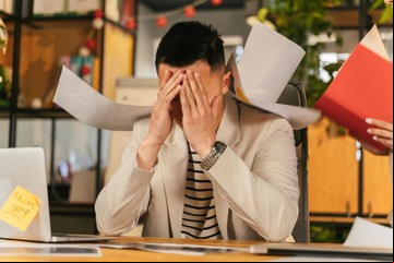 Terminó de trabajar y recibió un e-mail de su  nuevo jefe que lo puso a prueba: "Te encantará verlo"
