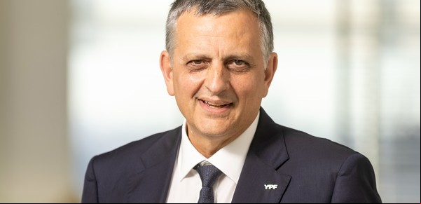 YPF bajó la nafta: para Horacio Marín, su CEO, “los precios reflejan un acuerdo honesto con los consumidores”