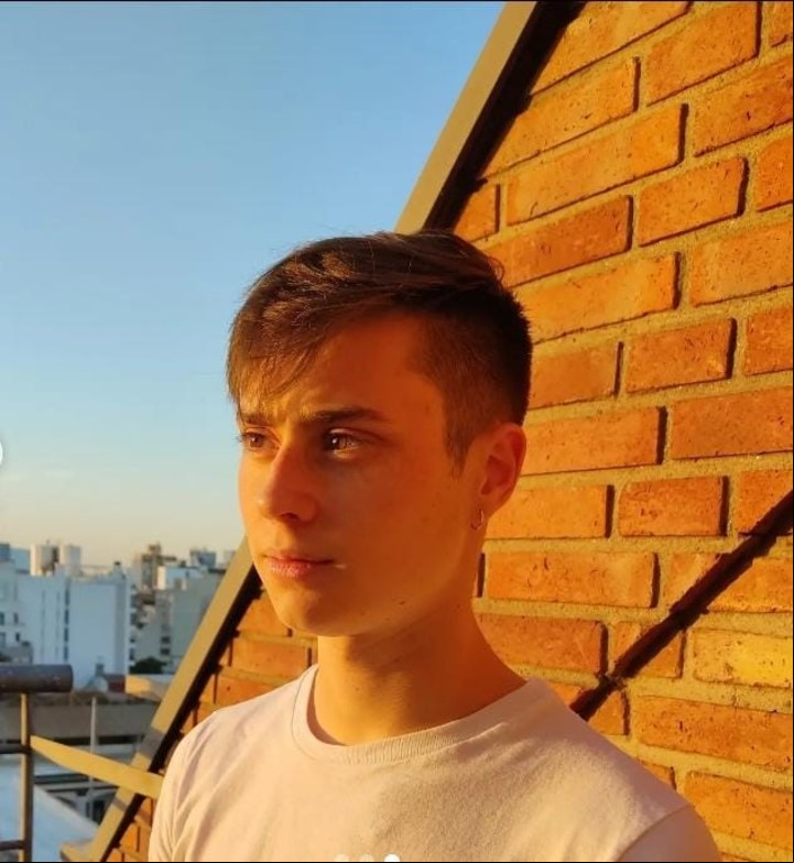 Nicolás quiere la ciudadanía polaca para emigrar, "por las dudas".