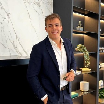 Es argentino, emigró a Francia y creó un exitoso emprendimiento digital desde cero: “Vivo en una película”