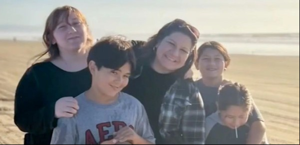 Una madre recibió una multa de 88 mil dólares por un error de sus hijos en sus vacaciones: "Me arruinó el viaje"