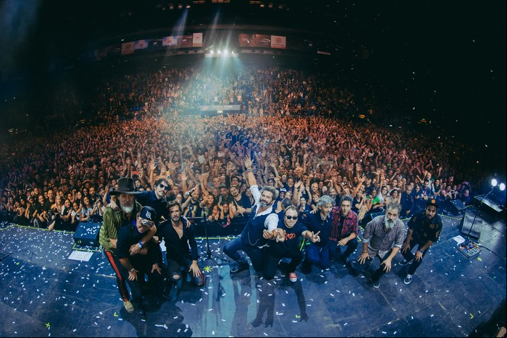 Los Caballeros de la Quema en su histórico show del Luna Park. Foto de prensa gentileza Tute Lacroix.