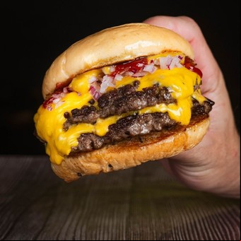 El inesperado y abrupto cierre de una popular cadena de hamburguesas: "Se ha hecho insostenible"