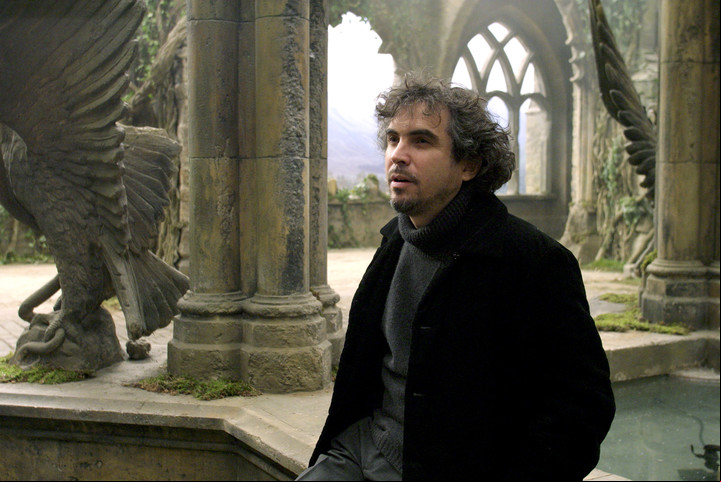 Cuarón, en el set. Quiso dirigir la cuarta, pero el período de posprodcción de "Azkaban" se lo impidió.
