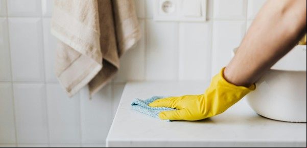 Trucos caseros y fáciles para que el baño siempre huela bien