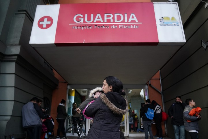 La guardia del Hospital Pedro Elizalde, colapsada por la bronquiolitis en 2023. Foto Juano Tesone / Archivo