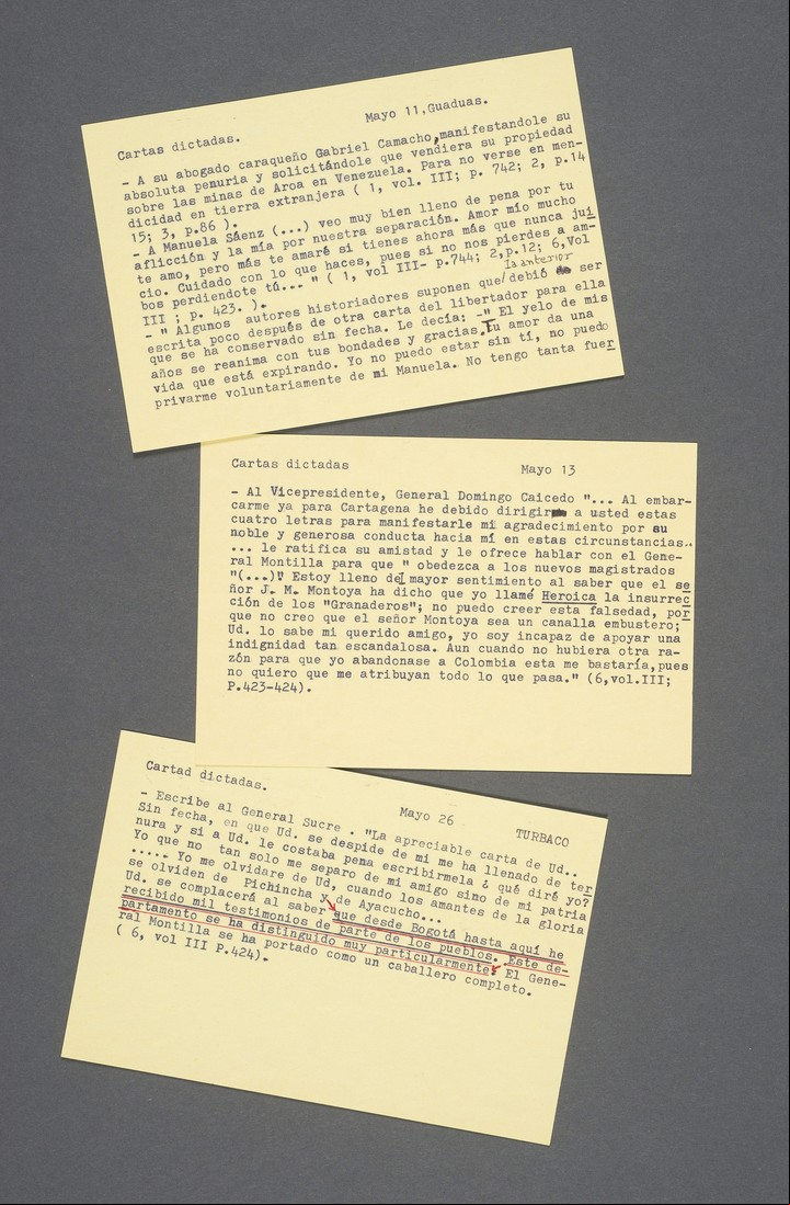 Fotografía de divulgación del 10 de octubre de 1982 sin fecha de tres de 18 fichas mecanografiadas para el libro "El general en su laberinto" del escritor colombiano Gabriel García Márquez. Foto: FE/PETE SMITH/Centro Harry Ransom de la UT.